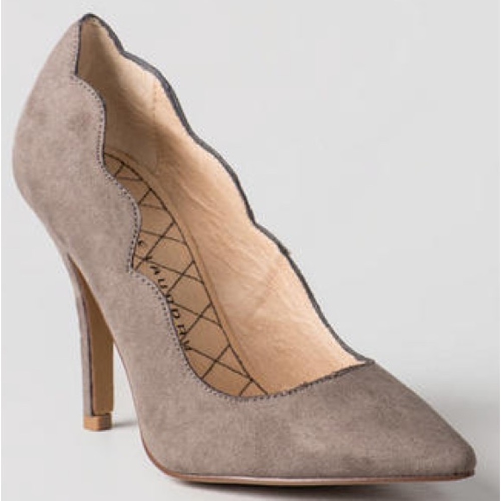 Chinese Laundry Savvy Suede Pointed Toe Pumps | Parisian Chic Heels - Picture 4 of 10